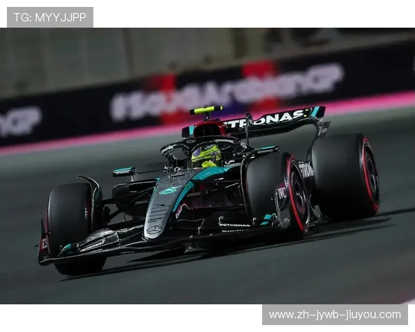 梅奔车队官宣日本站定制涂装前翼霸气野兽图案引热议